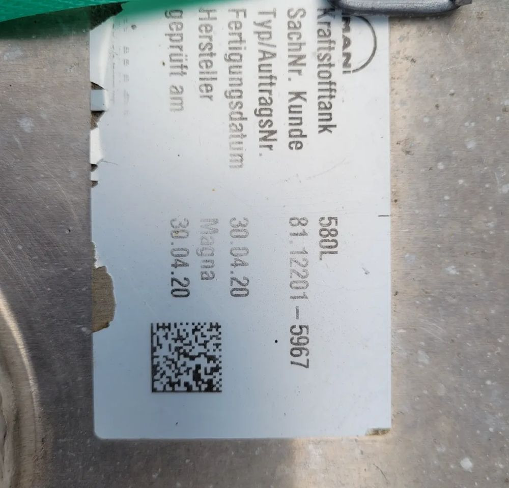 ZBIORNIK PALIWA MAN TGX 580L LIFT 130X70X70 - Réservoir de carburant pour Camion: photos 4 ZBIORNIK PALIWA MAN TGX 580L LIFT 130X70X70 - Réservoir de carburant pour Camion: photos 4