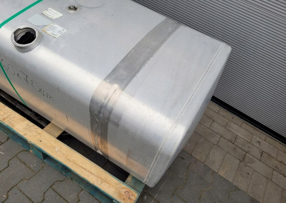 ZBIORNIK PALIWA MAN TGX TGS 480L 81.12201-6842 - Réservoir de carburant pour Camion: photos 2 ZBIORNIK PALIWA MAN TGX TGS 480L 81.12201-6842 - Réservoir de carburant pour Camion: photos 2