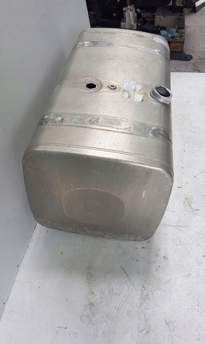 ZBIORNIK PALIWA MAN TGX TGS 490L LIFT NOWY TYP - Réservoir de carburant pour Camion: photos 3 ZBIORNIK PALIWA MAN TGX TGS 490L LIFT NOWY TYP - Réservoir de carburant pour Camion: photos 3