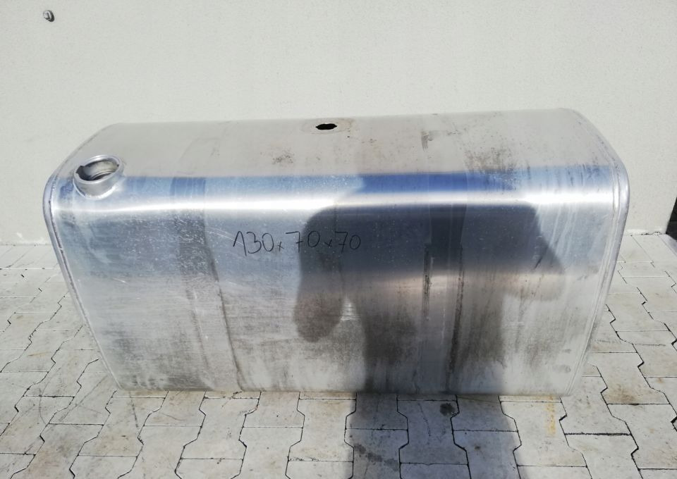 ZBIORNIK PALIWA VOLVO FH 4 RENAULT PREMIUM MAGNUM - Réservoir de carburant pour Camion: photos 1 ZBIORNIK PALIWA VOLVO FH 4 RENAULT PREMIUM MAGNUM - Réservoir de carburant pour Camion: photos 1