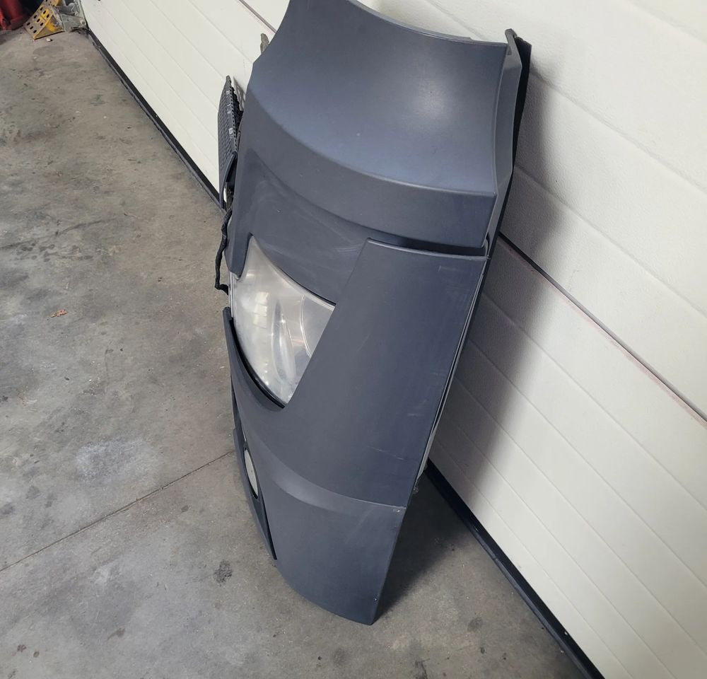 ZDERZAK MERCEDES ACTROS MP4 LEWY - Pare-chocs pour Camion: photos 2 ZDERZAK MERCEDES ACTROS MP4 LEWY - Pare-chocs pour Camion: photos 2