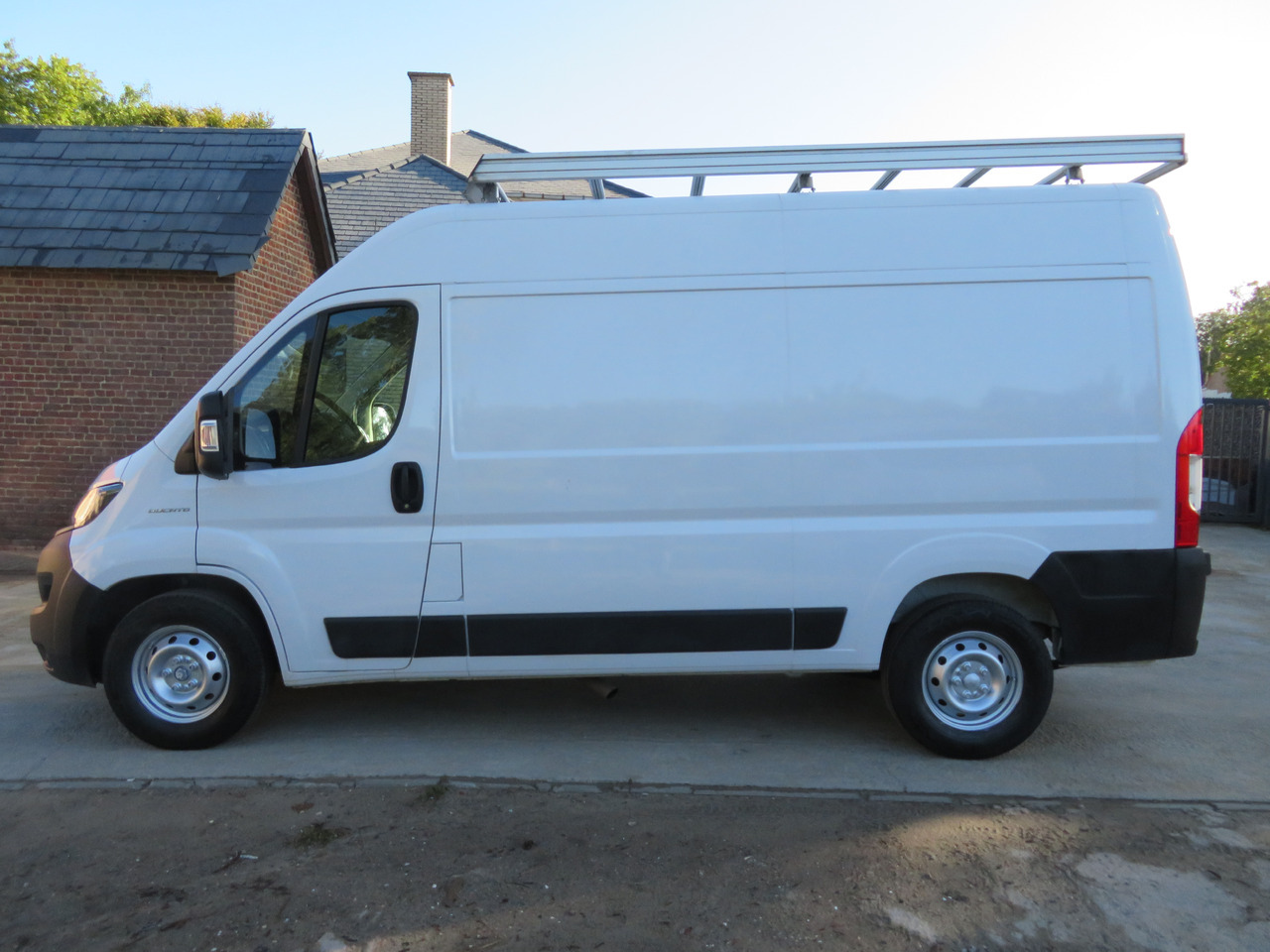 Fiat Ducato 2.3 Multijet L2H2 - Fourgon utilitaire: photos 4 Fiat Ducato 2.3 Multijet L2H2 - Fourgon utilitaire: photos 4