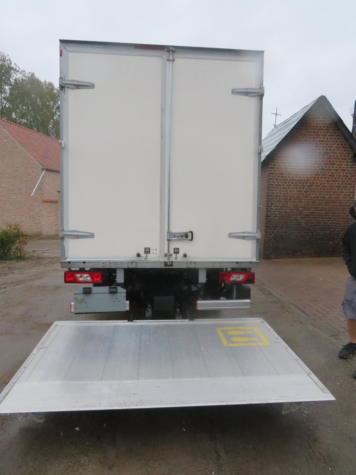 Fourgon grand volume Ford Transit 2.0TDCi: photos 7