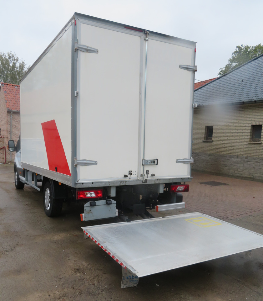 Fourgon grand volume Ford Transit 2.0TDCi: photos 6