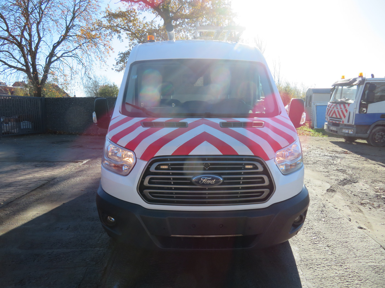 Ford Transit 2.0TDCi L2H2 - Fourgon utilitaire: photos 2 Ford Transit 2.0TDCi L2H2 - Fourgon utilitaire: photos 2