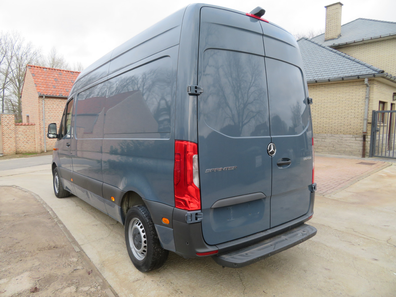 Mercedes-Benz Sprinter 317cdi - 9GTronic - A2H2 - Fourgon utilitaire: photos 5 Mercedes-Benz Sprinter 317cdi - 9GTronic - A2H2 - Fourgon utilitaire: photos 5