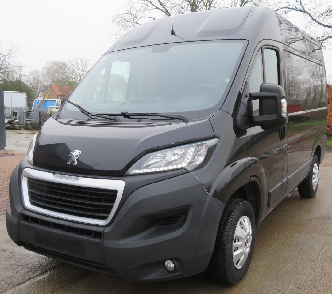 Peugeot Boxer 2.0blue HDI - Fourgonnette: photos 3 Peugeot Boxer 2.0blue HDI - Fourgonnette: photos 3