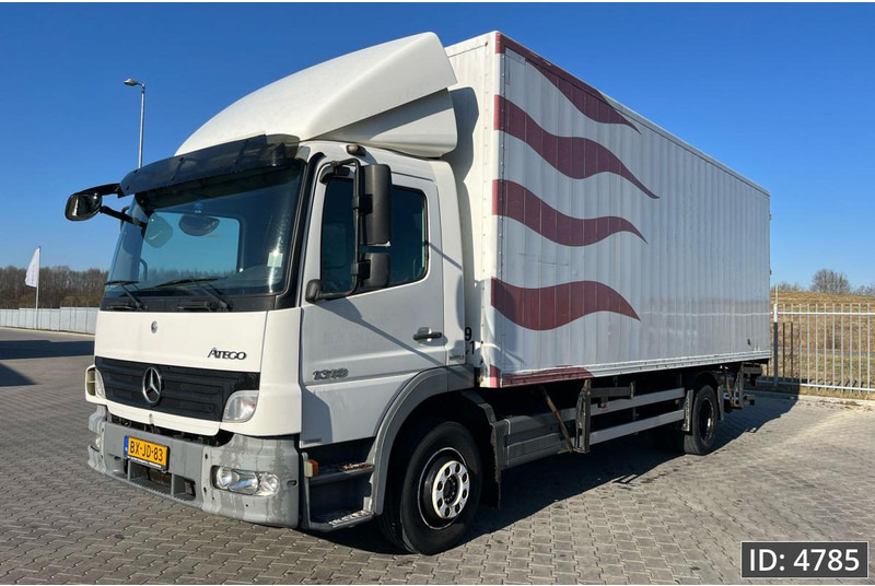 Mercedes-Benz Atego 1318 Day Cab, Euro 5, BDF / EPS automatic / DHOLLANDIA 2000KG - Camion porte-conteneur/ Caisse mobile: photos 1 Mercedes-Benz Atego 1318 Day Cab, Euro 5, BDF / EPS automatic / DHOLLANDIA 2000KG - Camion porte-conteneur/ Caisse mobile: photos 1