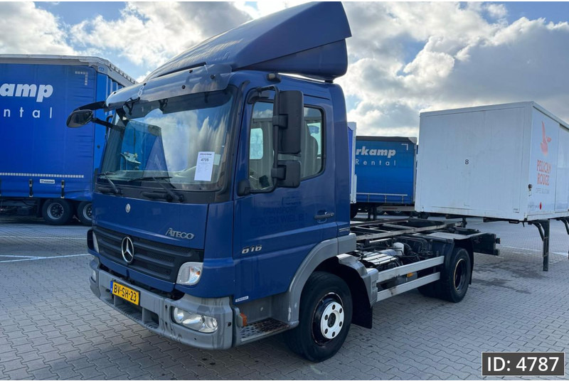 Mercedes-Benz Atego 816 Day Cab, Euro 5, BDF / EPS automatic / standklima / Hydraulic system - Camion porte-conteneur/ Caisse mobile: photos 1 Mercedes-Benz Atego 816 Day Cab, Euro 5, BDF / EPS automatic / standklima / Hydraulic system - Camion porte-conteneur/ Caisse mobile: photos 1