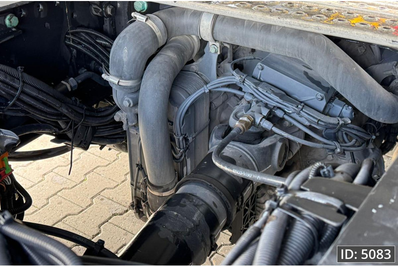 MAN TGX 18.500 XLX, Euro 6, / Retarder / 2 Tanks, Intarder - Tracteur routier: photos 5 MAN TGX 18.500 XLX, Euro 6, / Retarder / 2 Tanks, Intarder - Tracteur routier: photos 5