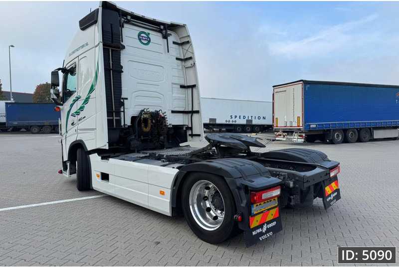 Volvo FH 460 Globetrotter XL, Euro 6, / Like new! / Special interior / Standklima / 2 Tanks - Tracteur routier: photos 2 Volvo FH 460 Globetrotter XL, Euro 6, / Like new! / Special interior / Standklima / 2 Tanks - Tracteur routier: photos 2