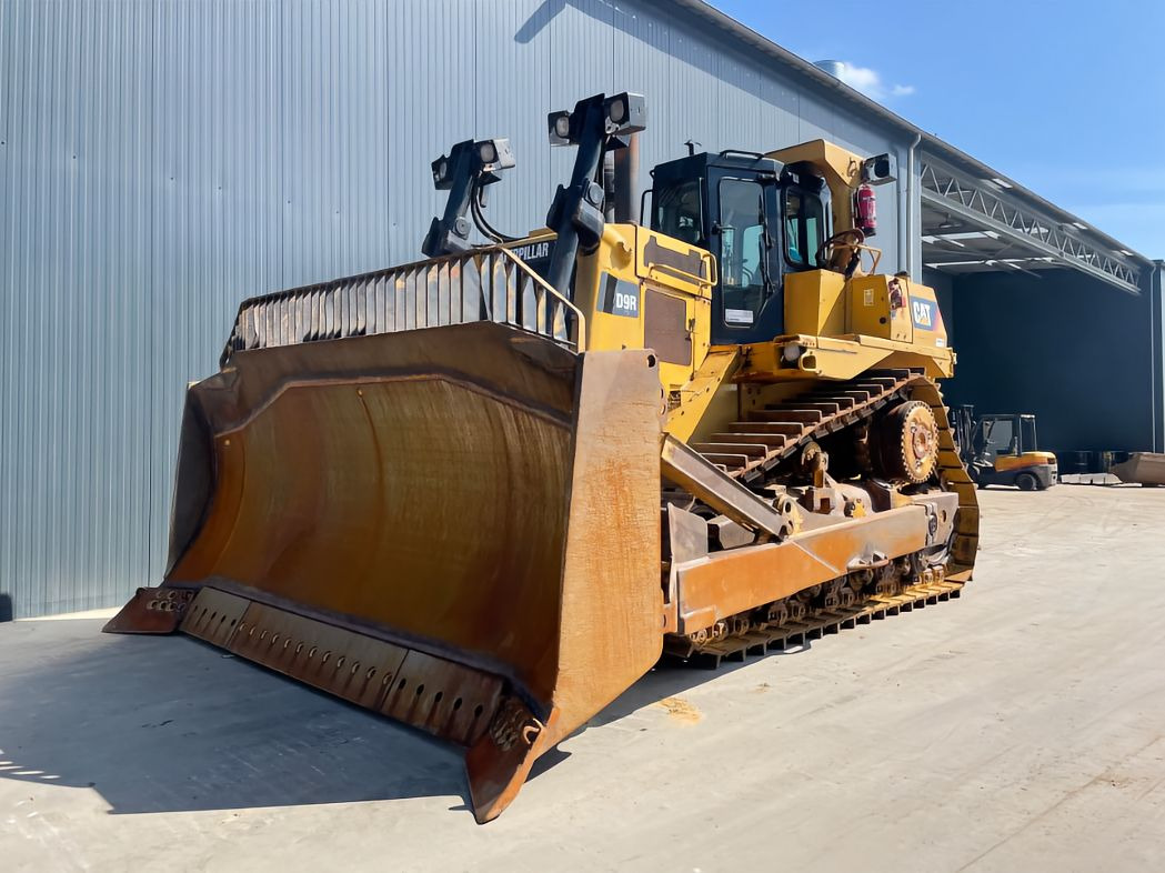 CAT Bulldozer D9R Click for Discount - Bulldozer: photos 2 CAT Bulldozer D9R Click for Discount - Bulldozer: photos 2