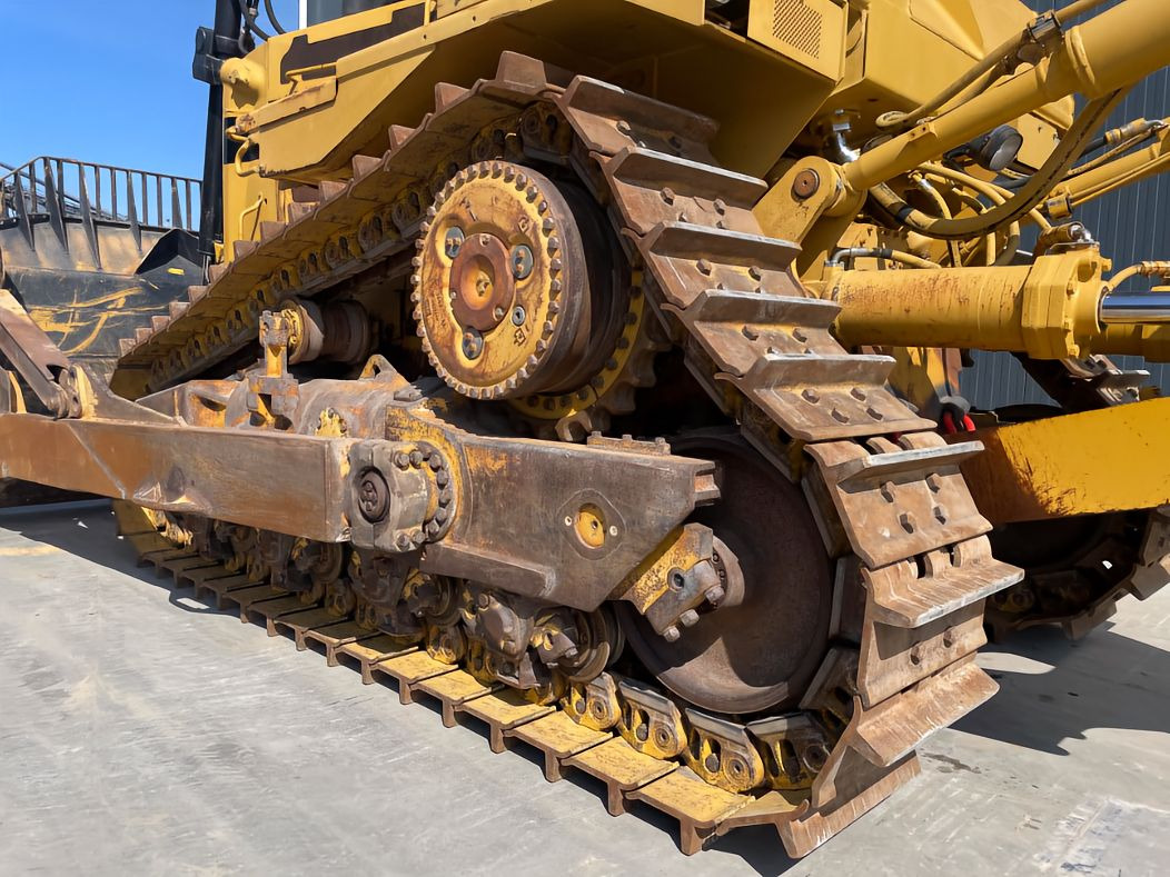 CAT Bulldozer D9R Click for Discount - Bulldozer: photos 4 CAT Bulldozer D9R Click for Discount - Bulldozer: photos 4