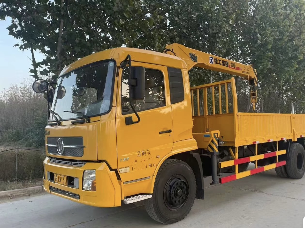 DONGFENG 4X4 CLICK HERE FOR DISCOUNT - Camion grue: photos 1 DONGFENG 4X4 CLICK HERE FOR DISCOUNT - Camion grue: photos 1