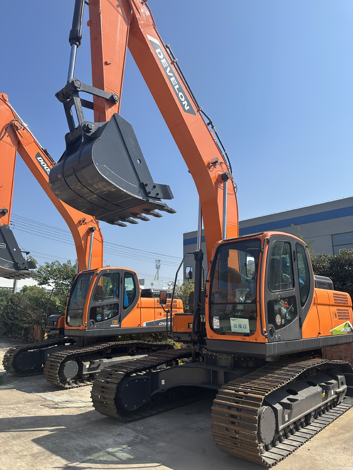 DOOSAN DX205 Crawler excavator Good condition - Pelle sur chenille: photos 2 DOOSAN DX205 Crawler excavator Good condition - Pelle sur chenille: photos 2