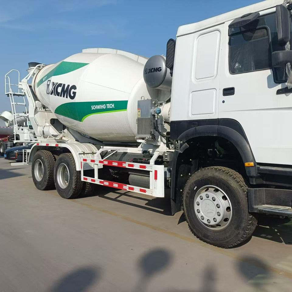 HOWO 6*4 Cement Mixer Truck - Engins de chantier: photos 3 HOWO 6*4 Cement Mixer Truck - Engins de chantier: photos 3
