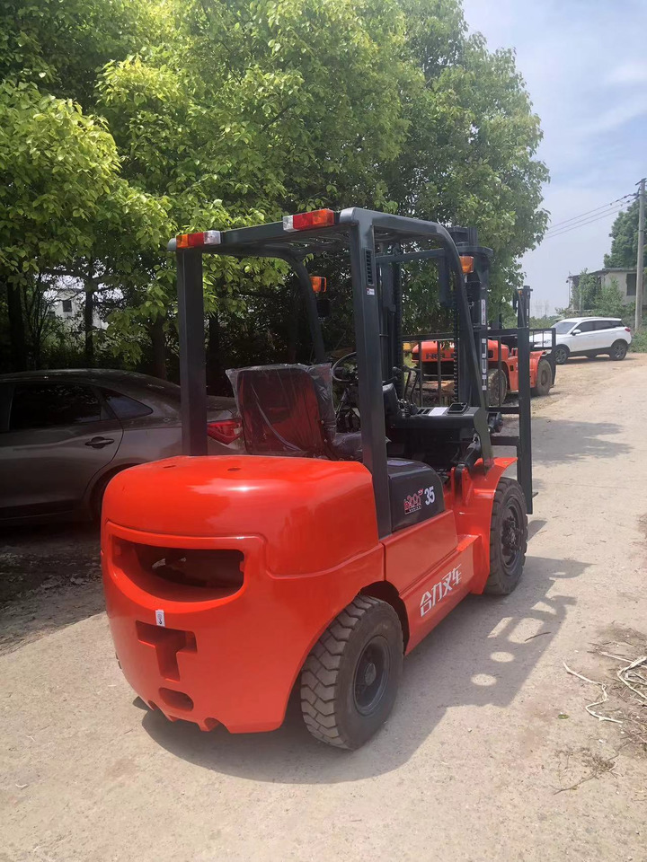 HELI 3.5ton Forklift Click here for Discount - Chariot élévateur diesel: photos 1 HELI 3.5ton Forklift Click here for Discount - Chariot élévateur diesel: photos 1