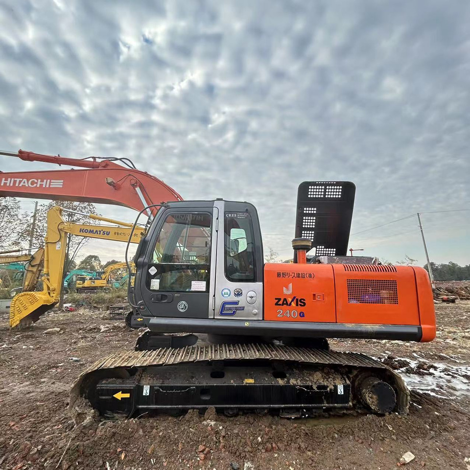 HITACHI ZX240 Excavator - Pelle sur chenille: photos 1 HITACHI ZX240 Excavator - Pelle sur chenille: photos 1
