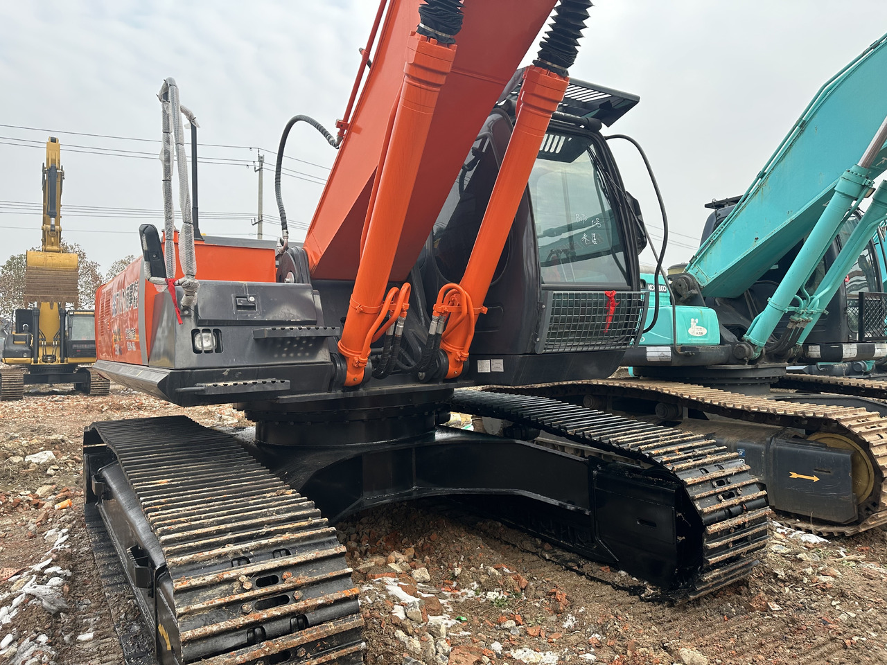HITACHI ZX350 Excavator Click for Discount - Pelle sur chenille: photos 2 HITACHI ZX350 Excavator Click for Discount - Pelle sur chenille: photos 2