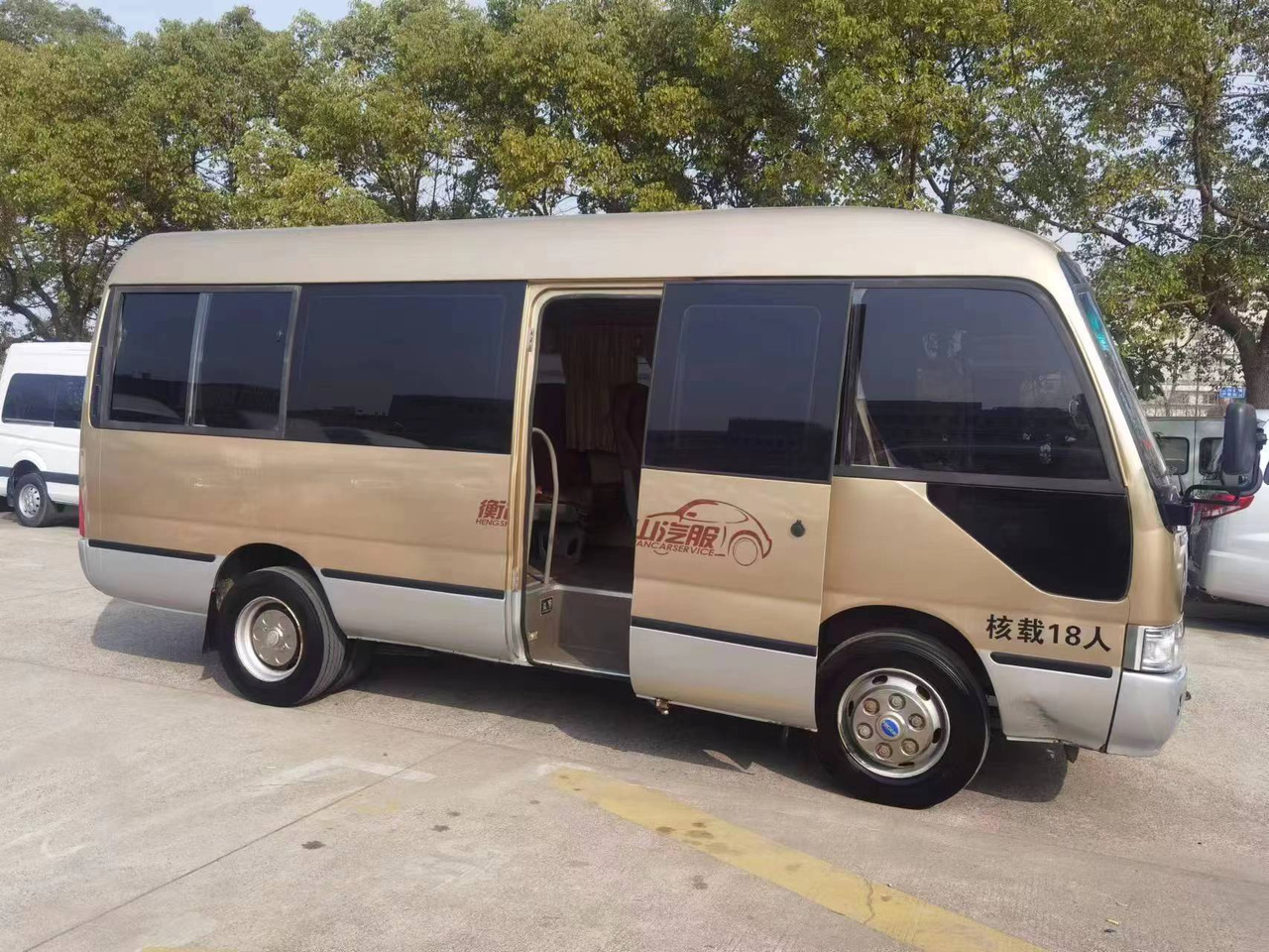 Higer 18-Seater Coach - Autocar: photos 2 Higer 18-Seater Coach - Autocar: photos 2