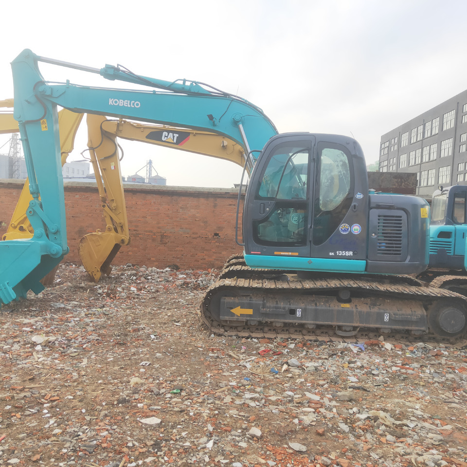KOBELCO SK135SR - Pelle sur chenille: photos 2 KOBELCO SK135SR - Pelle sur chenille: photos 2