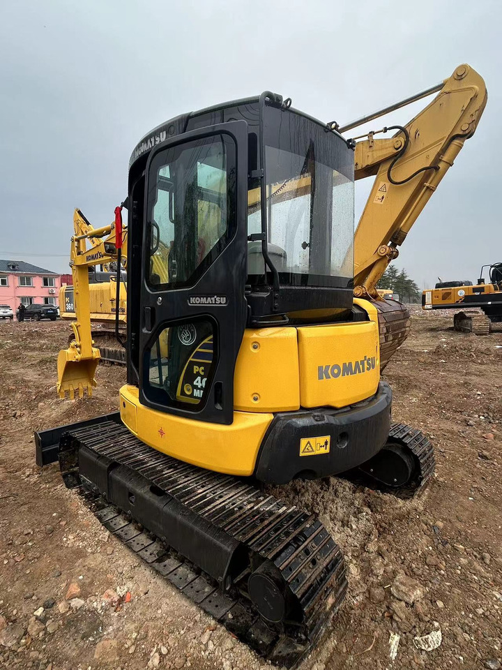 KOMATSU Mini Excavator PC40 With Enclosed Cab - Mini pelle: photos 3 KOMATSU Mini Excavator PC40 With Enclosed Cab - Mini pelle: photos 3