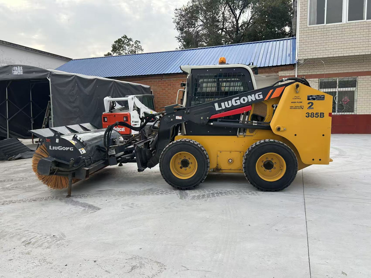 Liugong 385B Skid Steer Loader Click for Discount - Mini chargeuse: photos 4 Liugong 385B Skid Steer Loader Click for Discount - Mini chargeuse: photos 4