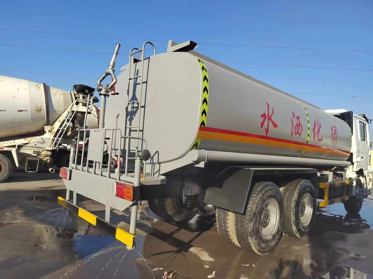 SHACMAN F3000 Water Tanker Click Here For DISCOUNT - Camion citerne: photos 4 SHACMAN F3000 Water Tanker Click Here For DISCOUNT - Camion citerne: photos 4