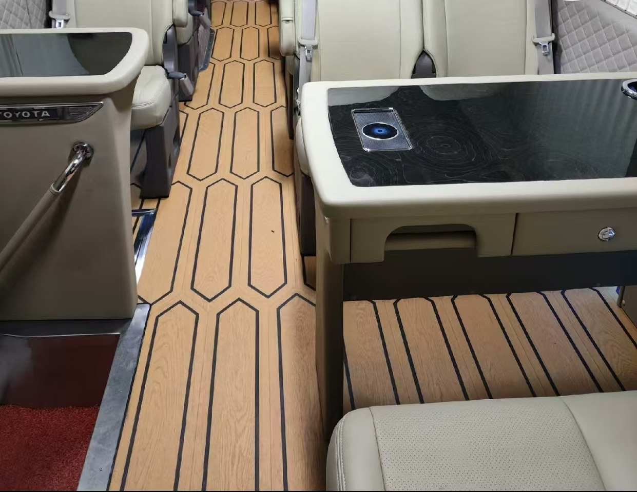 TOYOTA White Mini Bus Click Here for Discount - Autocar: photos 4 TOYOTA White Mini Bus Click Here for Discount - Autocar: photos 4