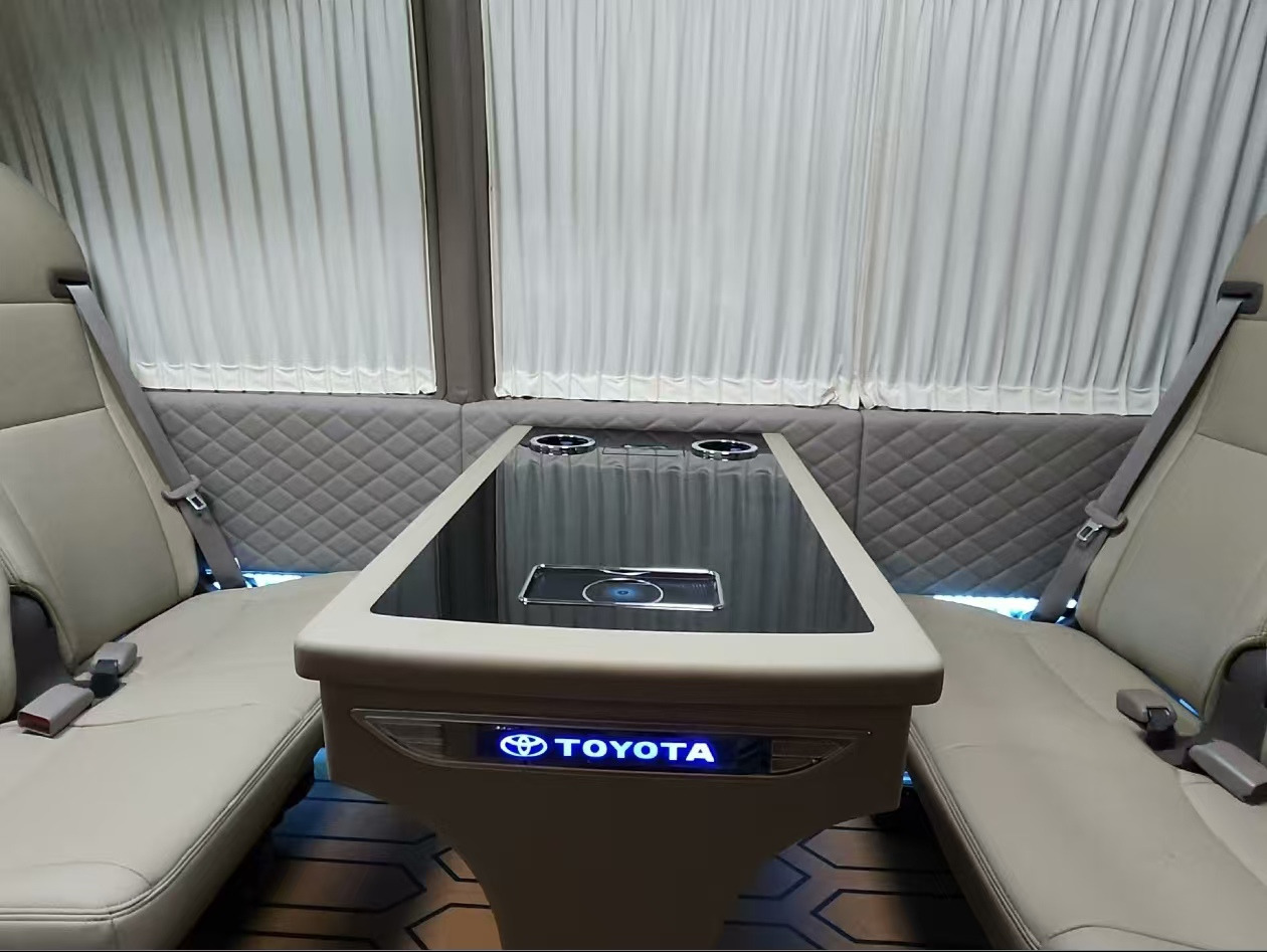 TOYOTA White Mini Bus Click Here for Discount - Autocar: photos 3 TOYOTA White Mini Bus Click Here for Discount - Autocar: photos 3