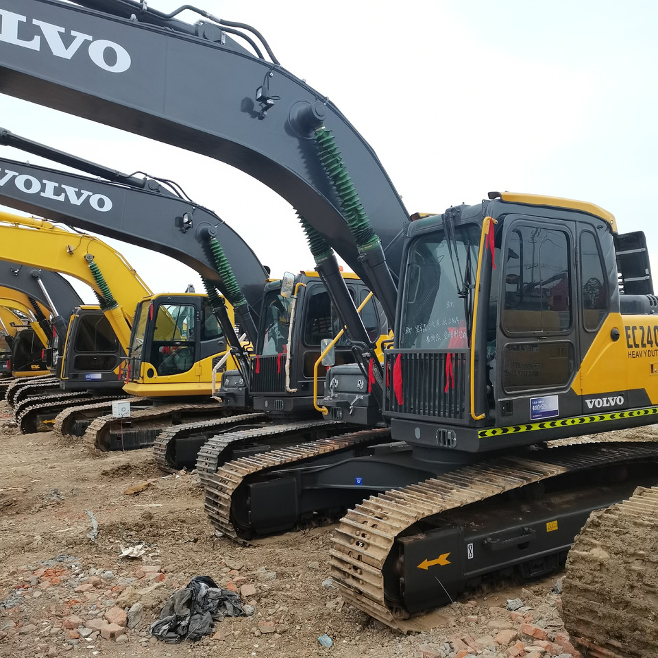 VOLVO EC240 - Pelle sur chenille: photos 2 VOLVO EC240 - Pelle sur chenille: photos 2