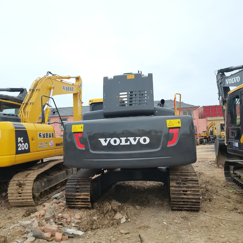 VOLVO EC240 - Pelle sur chenille: photos 4 VOLVO EC240 - Pelle sur chenille: photos 4