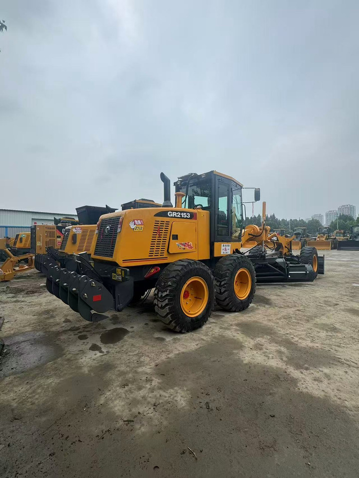 XCMG GR2153 Grader - Niveleuse: photos 4 XCMG GR2153 Grader - Niveleuse: photos 4
