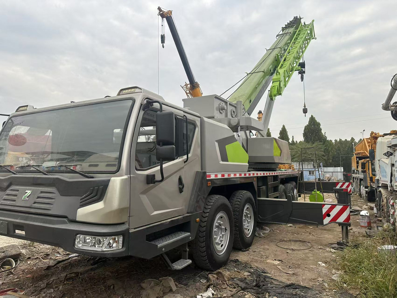 ZOOMLION Crane 50Ton - Grue tout-terrain: photos 1 ZOOMLION Crane 50Ton - Grue tout-terrain: photos 1