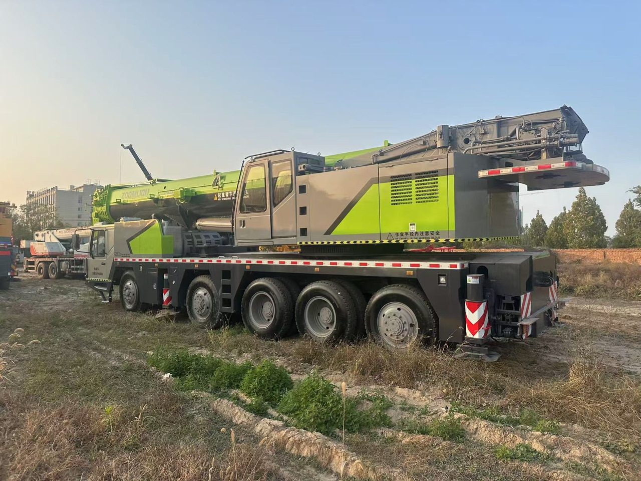 ZOOMLION Crane 90 Ton Click Here for Discount - Grue tout-terrain: photos 4 ZOOMLION Crane 90 Ton Click Here for Discount - Grue tout-terrain: photos 4