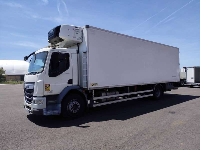 Camion Porteur FRIGO 19 TONNES 280 CV HAYON CAISSE KLEGE BI TEMP GROUPE CARRIER SUPRA 1150 -12 - Camion frigorifique: photos 2 Camion Porteur FRIGO 19 TONNES 280 CV HAYON CAISSE KLEGE BI TEMP GROUPE CARRIER SUPRA 1150 -12 - Camion frigorifique: photos 2
