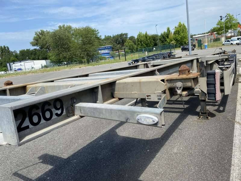 Semi-remorque 3 Essieux 38 TONNES CHARIOT COULISSANT - Semi-remorque porte-conteneur/ Caisse mobile: photos 1 Semi-remorque 3 Essieux 38 TONNES CHARIOT COULISSANT - Semi-remorque porte-conteneur/ Caisse mobile: photos 1