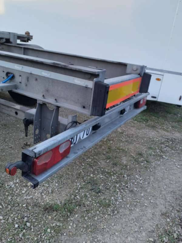 Semi-remorque 3 Essieux 38 TONNES CHARIOT COULISSANT - Semi-remorque porte-conteneur/ Caisse mobile: photos 2 Semi-remorque 3 Essieux 38 TONNES CHARIOT COULISSANT - Semi-remorque porte-conteneur/ Caisse mobile: photos 2