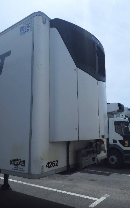 Semi-remorque 3 Essieux FRIGO 38 TONNES HAYON CAISSE CHEREAU GROUPE CARRIER VECTOR HE 19 MT - Semi-remorque frigorifique: photos 2 Semi-remorque 3 Essieux FRIGO 38 TONNES HAYON CAISSE CHEREAU GROUPE CARRIER VECTOR HE 19 MT - Semi-remorque frigorifique: photos 2