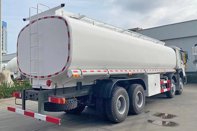 SINOTRUK Howo 371 Petrol Tank Truck Price for Sale in Saudi Arabia - Camion citerne: photos 5 SINOTRUK Howo 371 Petrol Tank Truck Price for Sale in Saudi Arabia - Camion citerne: photos 5