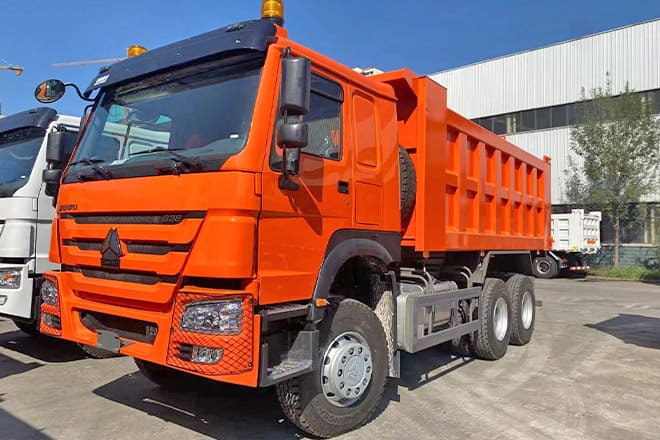 SINOTRUK Sinotruk Howo 336 6X4 Tipper for Sale in Ghana - Camion benne: photos 1 SINOTRUK Sinotruk Howo 336 6X4 Tipper for Sale in Ghana - Camion benne: photos 1
