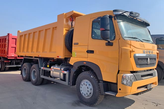 SINOTRUK Sinotruk Howo 380 10 Wheeler Tipper Truck for Sale in Guinea - Camion benne: photos 1 SINOTRUK Sinotruk Howo 380 10 Wheeler Tipper Truck for Sale in Guinea - Camion benne: photos 1