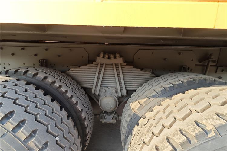 SINOTRUK Used Howo 371 hp Tipper Truck Price for Sale In Uganda - Camion benne: photos 4 SINOTRUK Used Howo 371 hp Tipper Truck Price for Sale In Uganda - Camion benne: photos 4