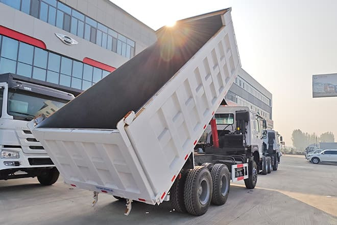 SINOTRUK Used Sinotruk Howo 380 Dump Truck for Sale in Costa Rica - Camion benne: photos 2 SINOTRUK Used Sinotruk Howo 380 Dump Truck for Sale in Costa Rica - Camion benne: photos 2