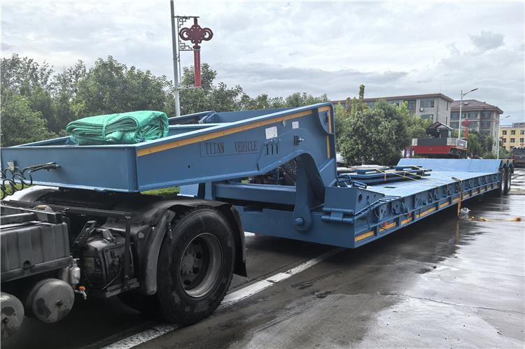 TITAN 2 Axle 80 Ton Detachable Gooseneck Trailer for Sale In Nigeria - Semi-remorque surbaissé: photos 1 TITAN 2 Axle 80 Ton Detachable Gooseneck Trailer for Sale In Nigeria - Semi-remorque surbaissé: photos 1