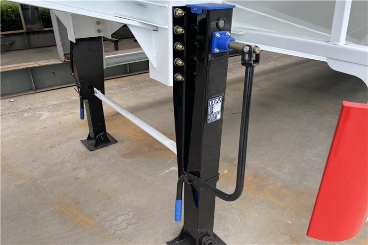 TITAN 4 Axle Bulker Cement Tanker Trailer for Sale In Zambia - Semi-remorque citerne: photos 4 TITAN 4 Axle Bulker Cement Tanker Trailer for Sale In Zambia - Semi-remorque citerne: photos 4