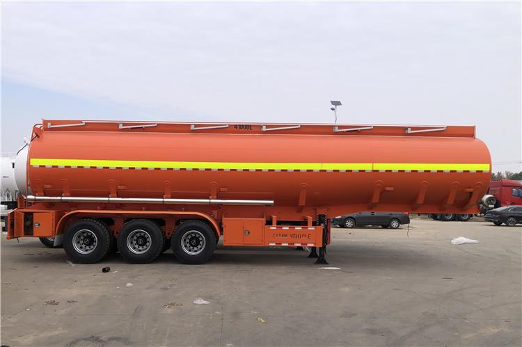 TITAN 45000 Liters Fuel Oil Diesel Tanker Trailer for Sale In Saudi Arabia - Semi-remorque citerne: photos 2 TITAN 45000 Liters Fuel Oil Diesel Tanker Trailer for Sale In Saudi Arabia - Semi-remorque citerne: photos 2
