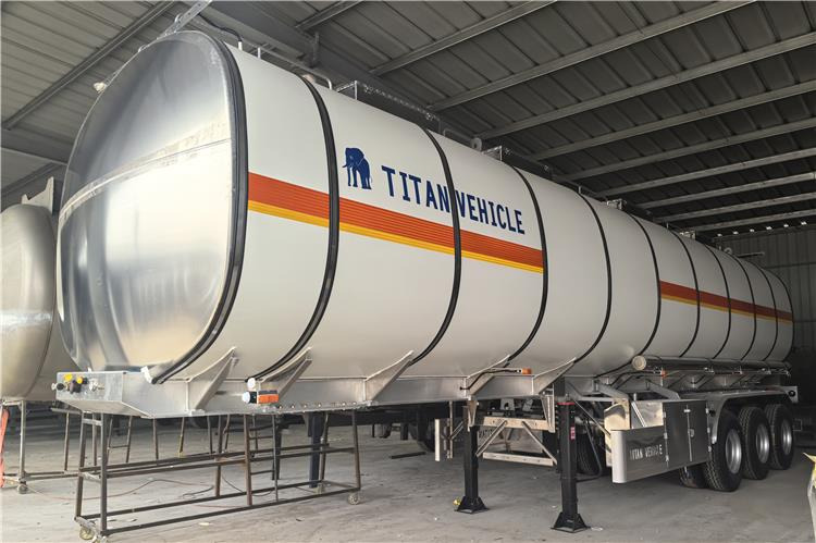TITAN Tri Axle Aluminum Alloy Tanker Trailer for Sale In Saudi Arabia - Semi-remorque citerne: photos 1 TITAN Tri Axle Aluminum Alloy Tanker Trailer for Sale In Saudi Arabia - Semi-remorque citerne: photos 1