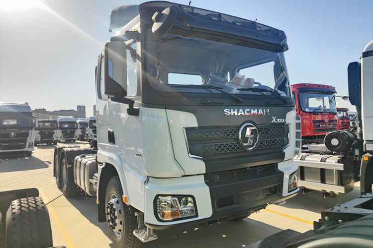 SHACMAN Shacman X3000 Truck Head for Sale in Malawi - Tracteur routier: photos 1 SHACMAN Shacman X3000 Truck Head for Sale in Malawi - Tracteur routier: photos 1