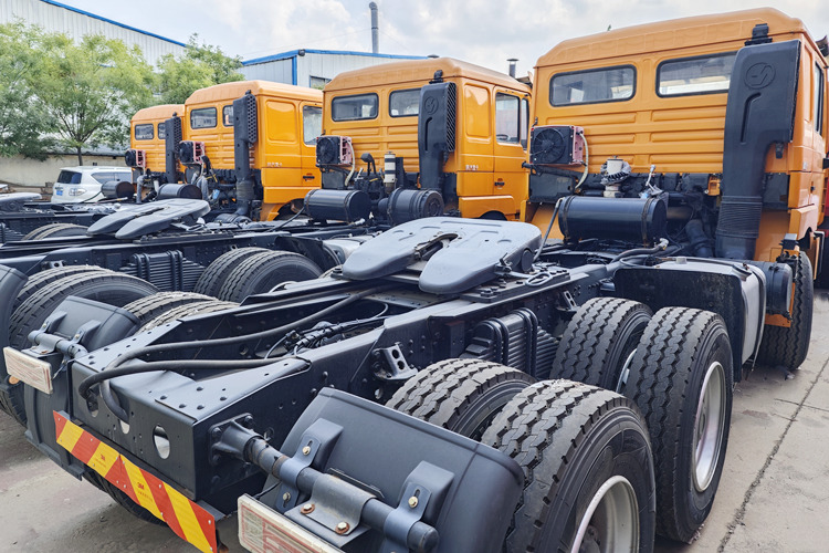 SHACMAN Used Shacman Truck Tractor for Sale in Jamaica - Tracteur routier: photos 4 SHACMAN Used Shacman Truck Tractor for Sale in Jamaica - Tracteur routier: photos 4